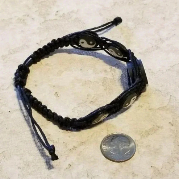 Black White Yin Yang Mindfulness Balance Zen Handmade Surfer Unisex Bracel - Picture 2 of 2